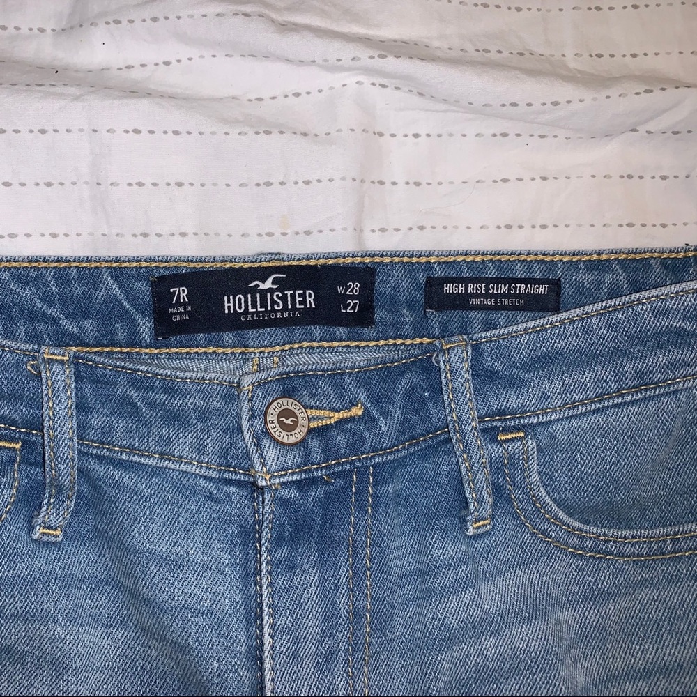 High Rise Ripped Jeans - Picture 3 of 3